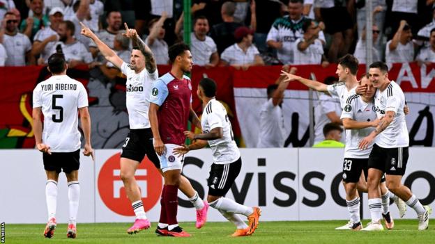 Aston Villa vs Legia Warszawa (03:00 – 01/12) | Xem lại trận đấu