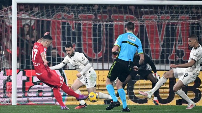 Monza vs AC Milan (02:45 – 19/02) | Xem lại trận đấu