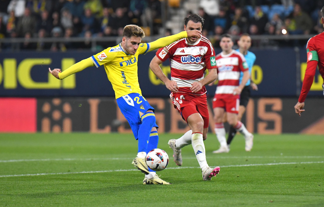 Cadiz vs Granada CF (03:00 – 30/03) | Xem lại trận đấu