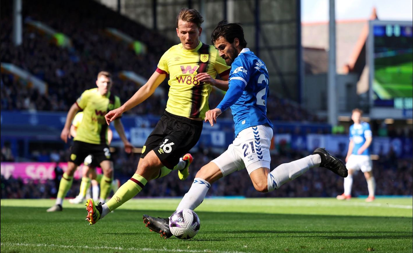 Everton vs Burnley (21:00 – 06/04) | Xem lại trận đấu