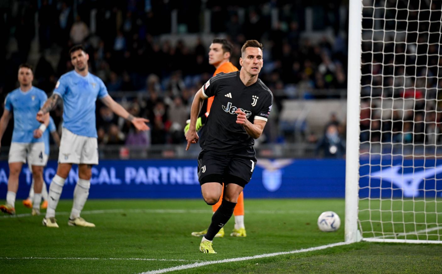 Lazio vs Juventus (02:00 – 24/04) | Xem lại trận đấu