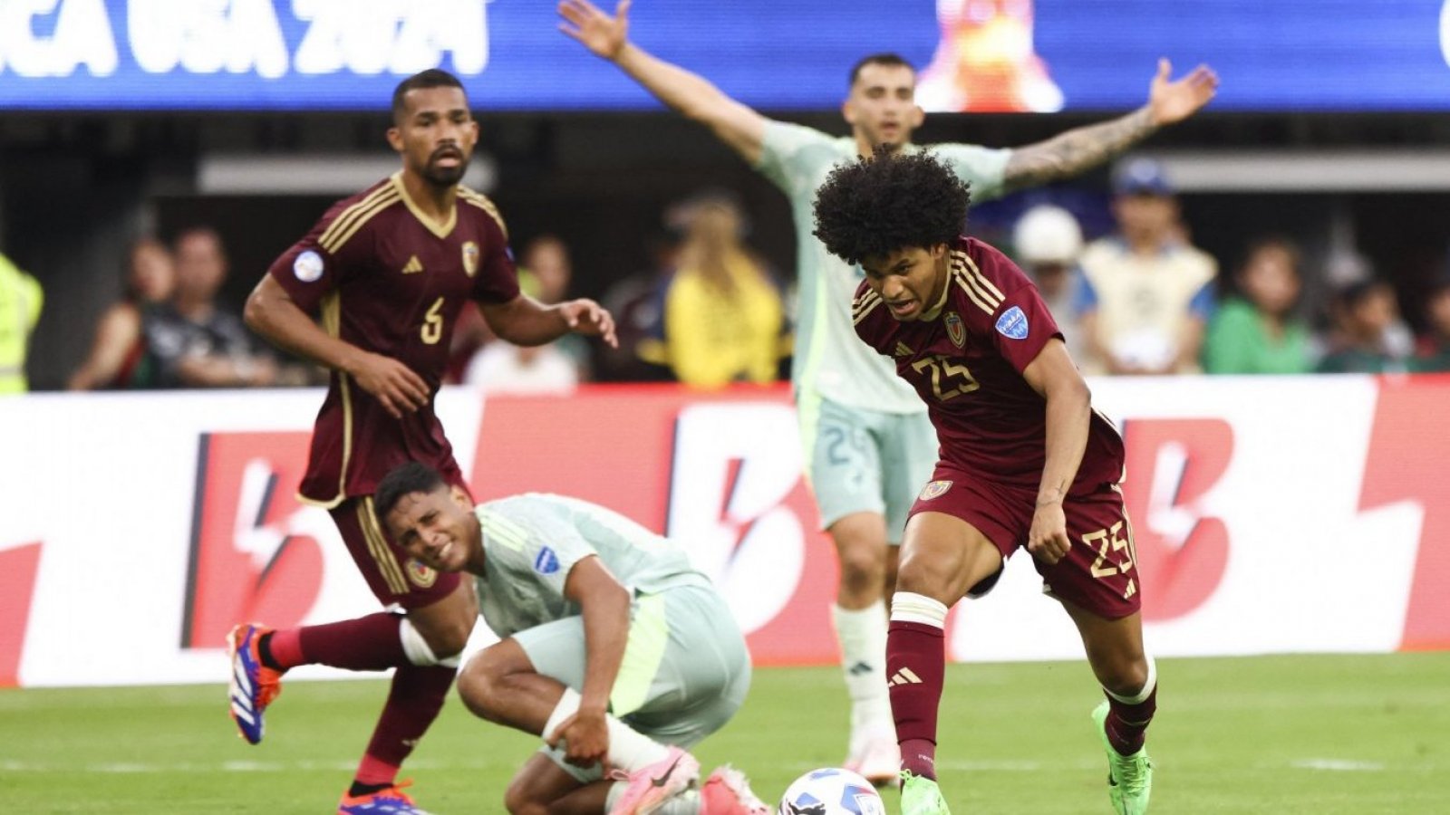 Venezuela vs Mexico (08:00 – 27/06) | Xem lại trận đấu