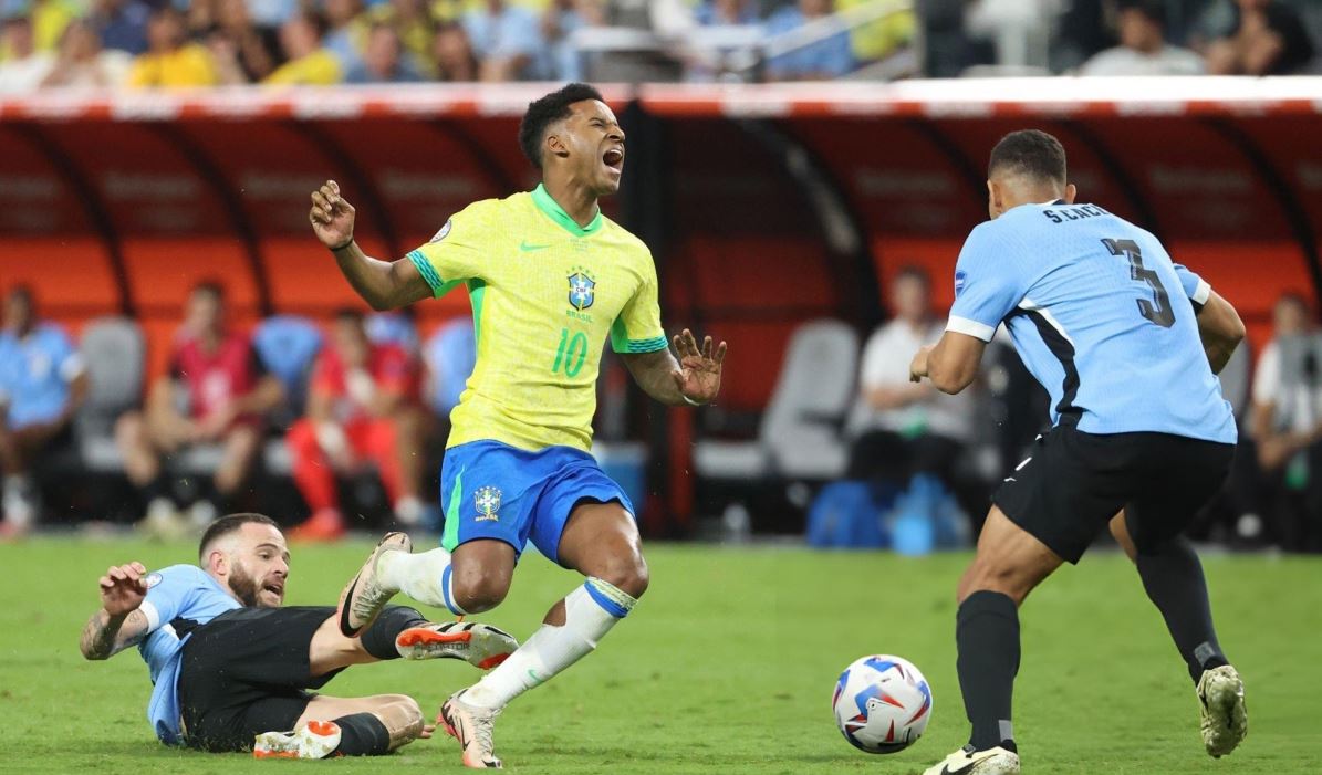 Uruguay vs Brazil (08:00 – 07/07) | Xem lại trận đấu