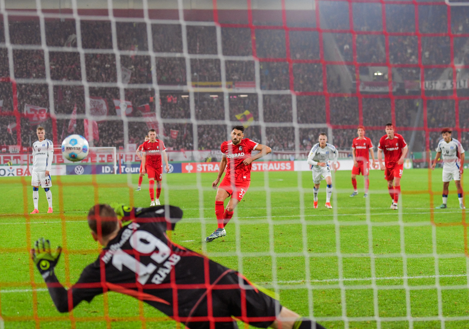 SC Freiburg vs Hamburger SV (00:00 – 31/10) | Xem lại trận đấu