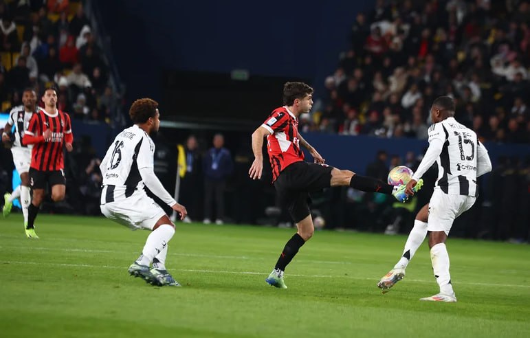 Juventus vs AC Milan (02:00 – 04/01) | Xem lại trận đấu