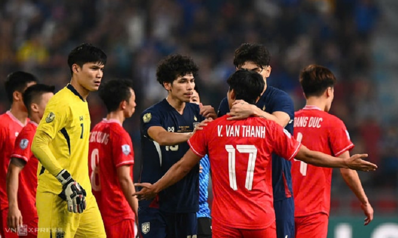 thua-dt-viet-nam-truyen-thong-thai-lan-cay-cu-voi-hoc-tro-cua-thay