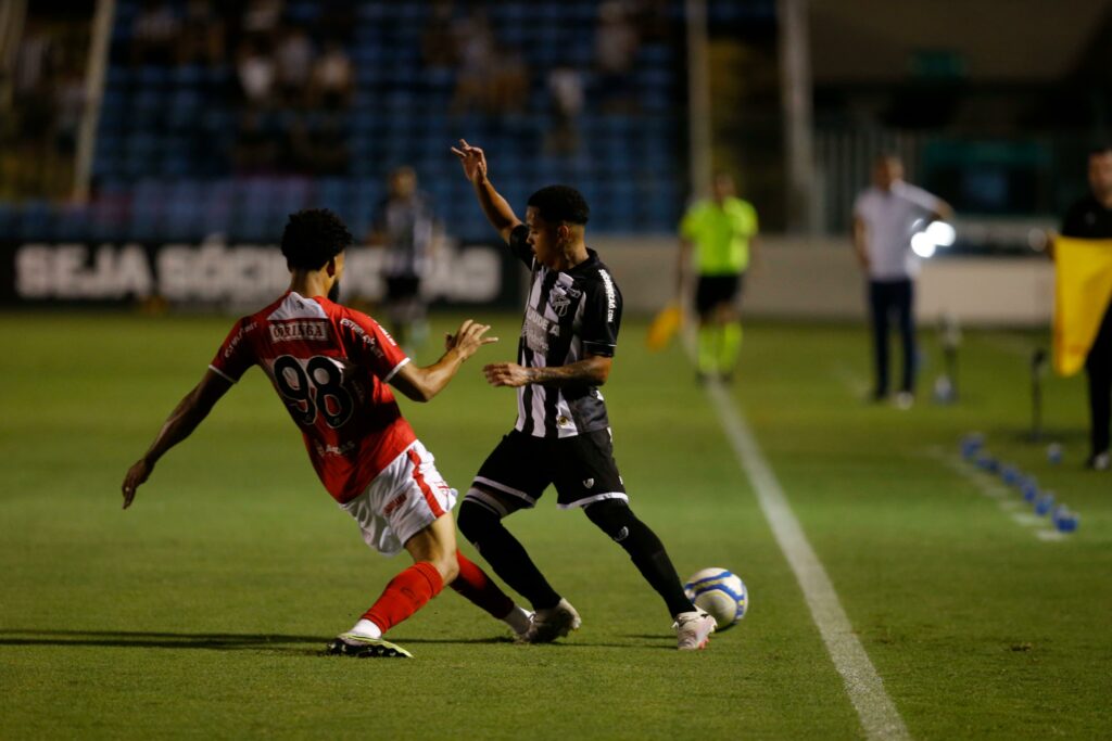 nhan-dinh-soi-keo-crb-vs-ferroviario-luc-07h30-ngay-19-3-2025-1