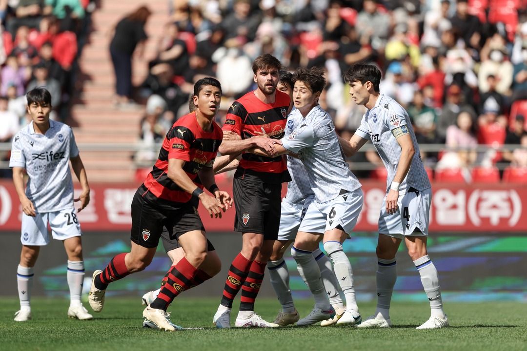 nhan-dinh-soi-keo-daejeon-hana-citizen-vs-pohang-steelers-luc-17h30-ngay-27-5-2025-1
