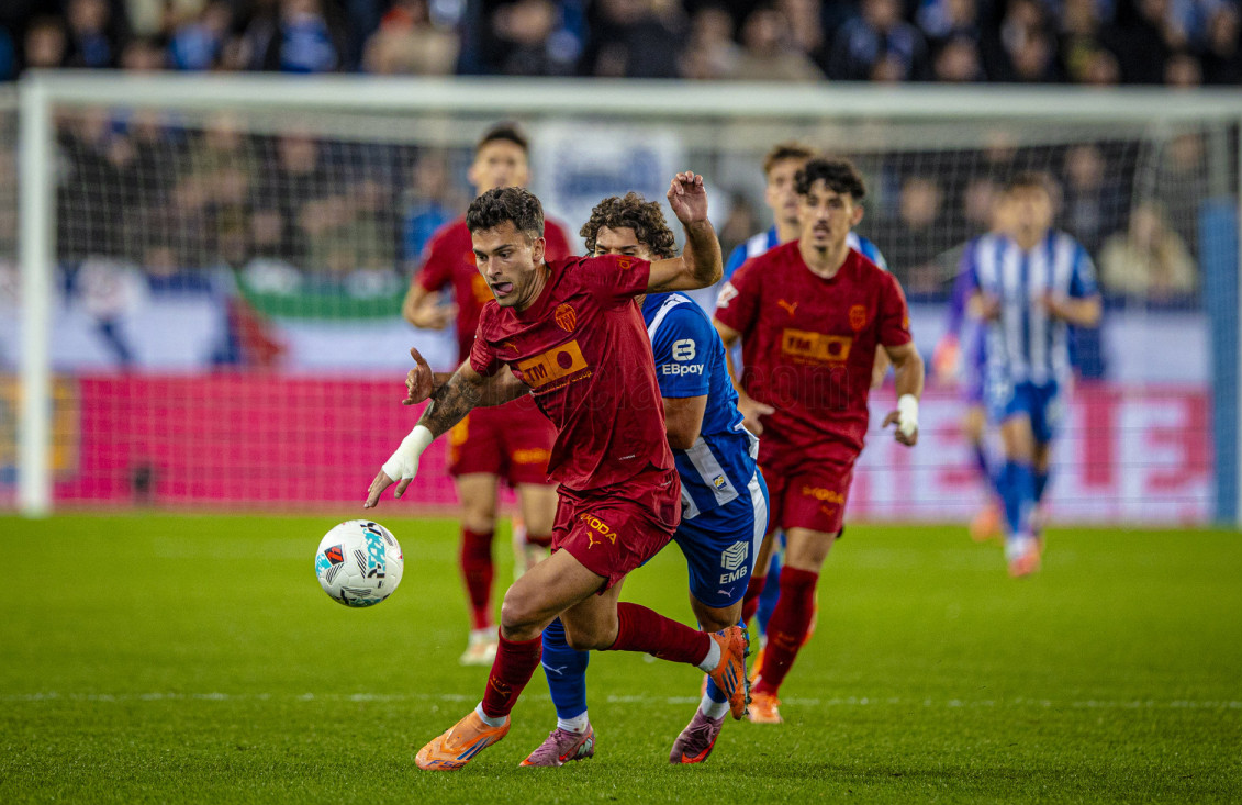 Alavés vs Valencia CF (02:00 – 21/10) | Xem lại trận đấu
