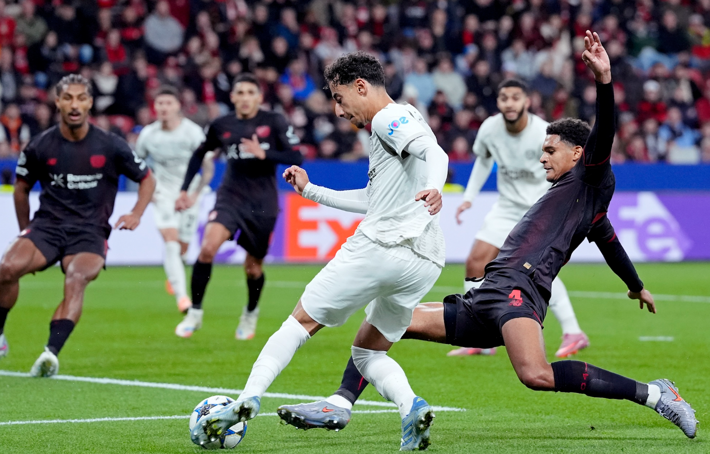 Bayer Leverkusen vs PSV Eindhoven (02:00 – 02/10) | Xem lại trận đấu