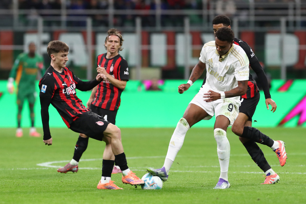 Nhận định soi kèo Pisa vs Milan lúc 2h45 ngày 14/2/2026