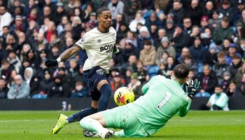 Burnley vs West Ham (22:00 – 07/02) | Xem lại trận đấu